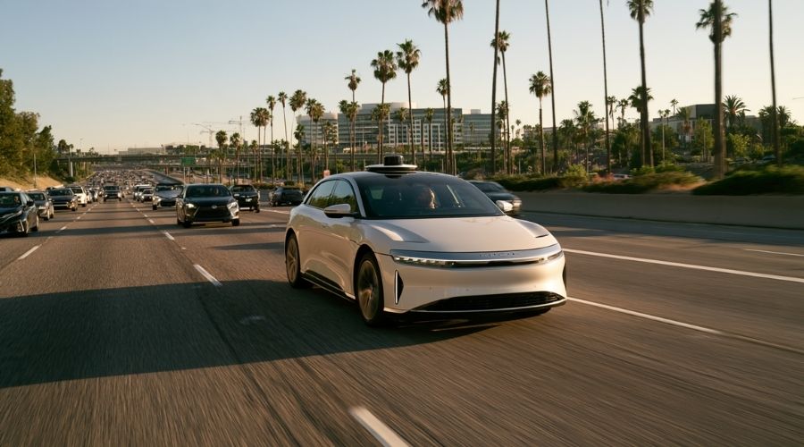Autonomous robotaxi traveling on a Southern California freeway
